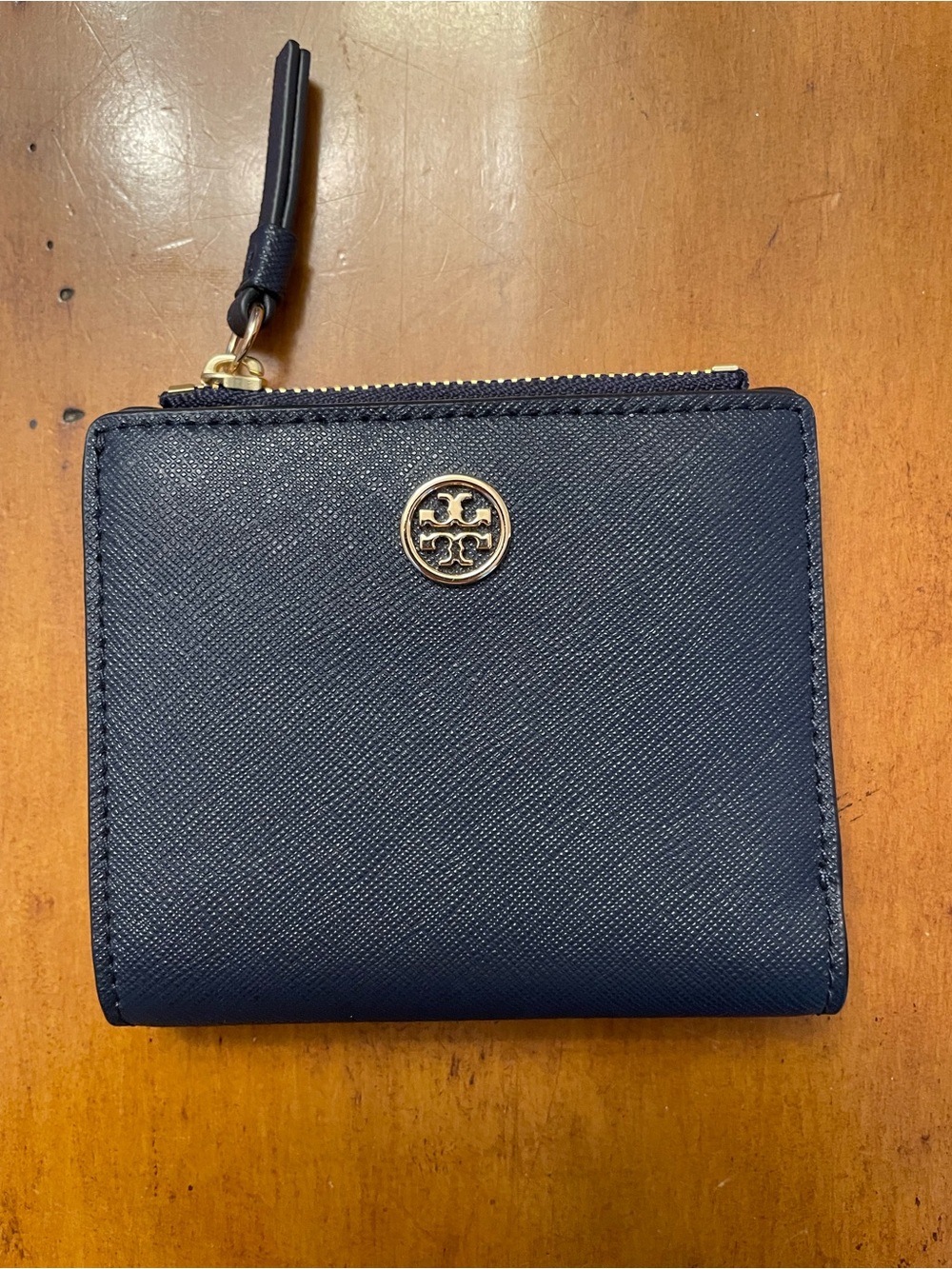 Tory Burch NWOT Navy Leather Zip-Around Coin Wallet with Gold Logo
